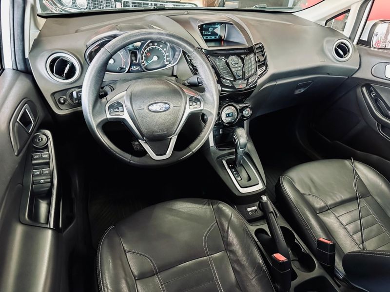 Ford FIESTA 1.6 TITANIUM HATCH 16V FLEX 4P POWERSHIFT 2015/2015 CASTELLAN E TOMAZONI MOTORS CAXIAS DO SUL / Carros no Vale