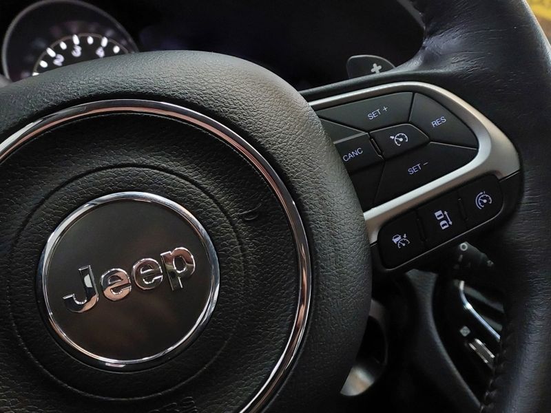 JEEP COMPASS 2.0 16V FLEX LIMITED AUTOMÁTICO 2019/2020 BETIOLO NOVOS E SEMINOVOS LAJEADO / Carros no Vale