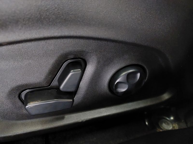 JEEP COMPASS 2.0 16V FLEX LIMITED AUTOMÁTICO 2019/2020 BETIOLO NOVOS E SEMINOVOS LAJEADO / Carros no Vale