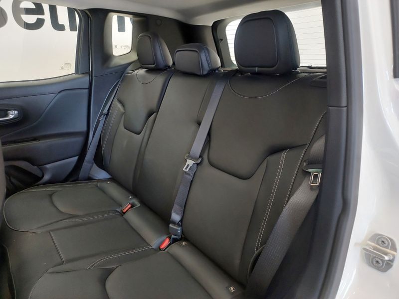 JEEP RENEGADE 1.3 T270 TURBO FLEX SAHARA AT6 2024/2025 BETIOLO NOVOS E SEMINOVOS LAJEADO / Carros no Vale