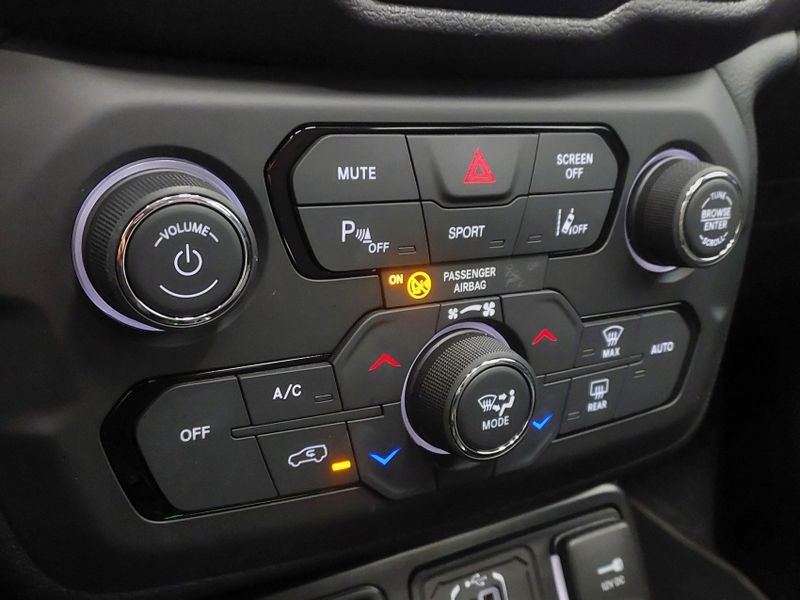 JEEP RENEGADE 1.3 T270 TURBO FLEX SAHARA AT6 2024/2025 BETIOLO NOVOS E SEMINOVOS LAJEADO / Carros no Vale