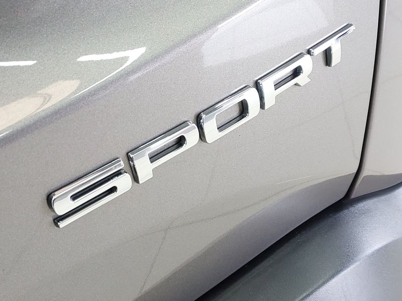 JEEP RENEGADE 1.8 16V FLEX SPORT 4P AUTOMÁTICO 2021/2021 BETIOLO NOVOS E SEMINOVOS LAJEADO / Carros no Vale