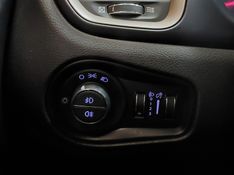 JEEP RENEGADE 1.8 16V FLEX SPORT 4P MANUAL 2016/2017 BETIOLO NOVOS E SEMINOVOS LAJEADO / Carros no Vale