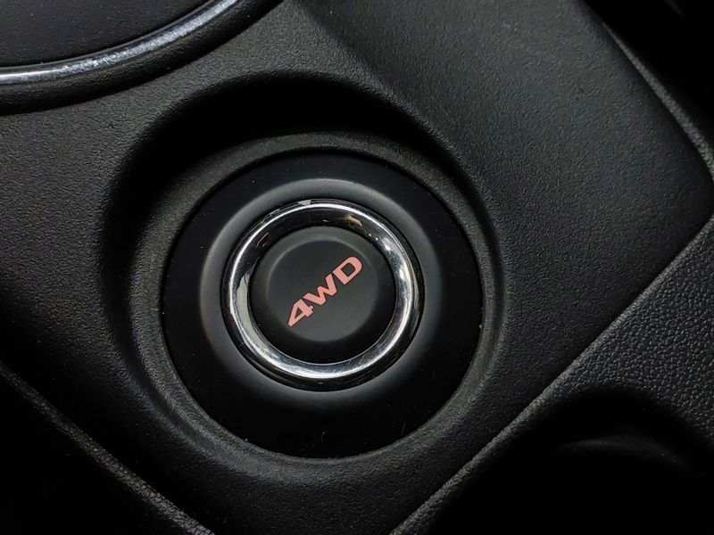 Mitsubishi ASX 2.0 AWD 16V FLEX 4P AUTOMÁTICO 2017/2018 BETIOLO NOVOS E SEMINOVOS LAJEADO / Carros no Vale
