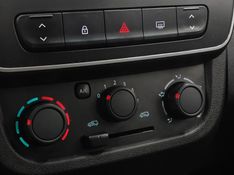 Renault KWID 1.0 12V SCE FLEX ZEN MANUAL 2020/2021 BETIOLO NOVOS E SEMINOVOS LAJEADO / Carros no Vale