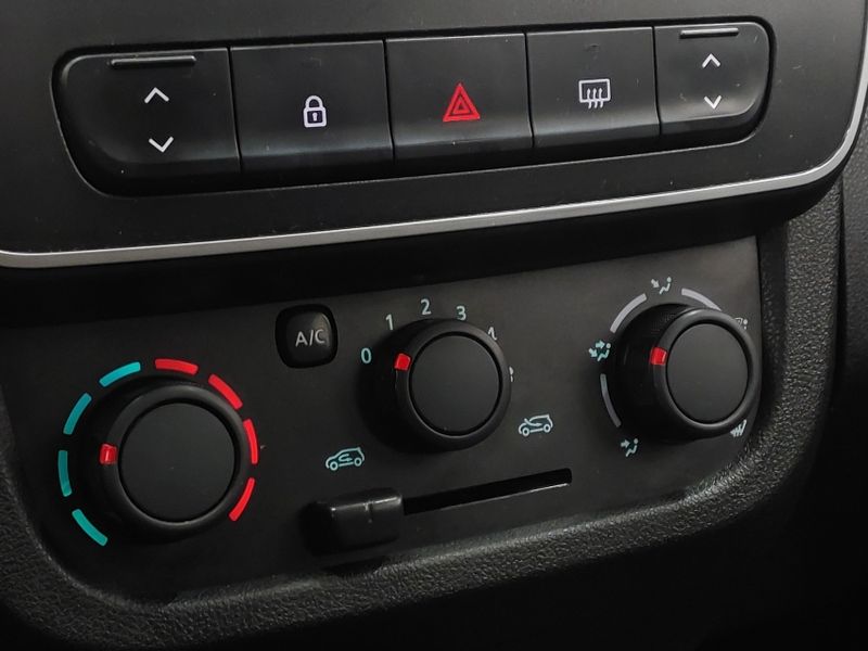 Renault KWID 1.0 12V SCE FLEX ZEN MANUAL 2020/2021 BETIOLO NOVOS E SEMINOVOS LAJEADO / Carros no Vale