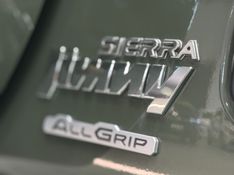 Suzuki JIMNY 1.5 GASOLINA SIERRA 4STYLE 4X4 AUTOMÁTICO 2023/2024 BETIOLO NOVOS E SEMINOVOS LAJEADO / Carros no Vale