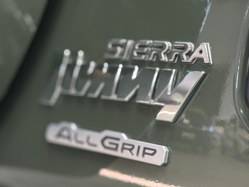 Suzuki JIMNY 1.5 GASOLINA SIERRA 4STYLE 4X4 AUTOMÁTICO 2023/2024 BETIOLO NOVOS E SEMINOVOS LAJEADO / Carros no Vale