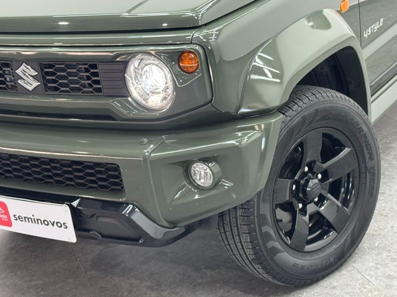 Suzuki JIMNY 1.5 GASOLINA SIERRA 4STYLE 4X4 AUTOMÁTICO 2023/2024 BETIOLO NOVOS E SEMINOVOS LAJEADO / Carros no Vale