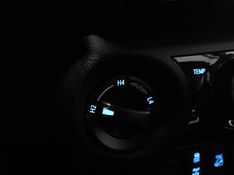 Toyota HILUX 2.8 D-4D TURBO DIESEL CD SRX PLUS 4X4 AUTOMÁTICO 2024/2024 BETIOLO NOVOS E SEMINOVOS LAJEADO / Carros no Vale