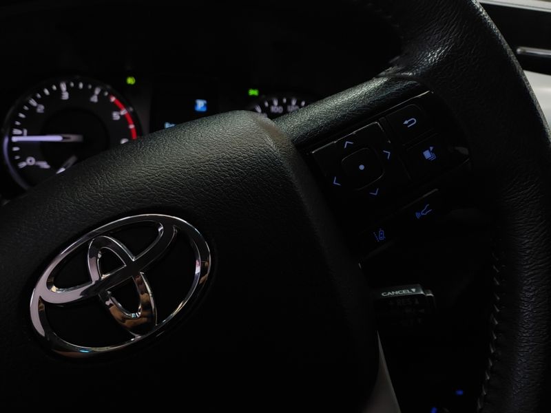 Toyota HILUX 2.8 D-4D TURBO DIESEL CD SRX PLUS 4X4 AUTOMÁTICO 2024/2024 BETIOLO NOVOS E SEMINOVOS LAJEADO / Carros no Vale