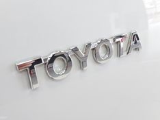 Toyota HILUX 2.8 D-4D TURBO DIESEL CD SRX PLUS 4X4 AUTOMÁTICO 2024/2024 BETIOLO NOVOS E SEMINOVOS LAJEADO / Carros no Vale