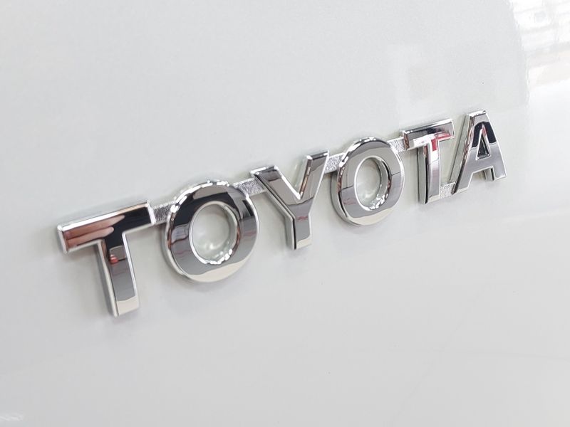 Toyota HILUX 2.8 D-4D TURBO DIESEL CD SRX PLUS 4X4 AUTOMÁTICO 2024/2024 BETIOLO NOVOS E SEMINOVOS LAJEADO / Carros no Vale
