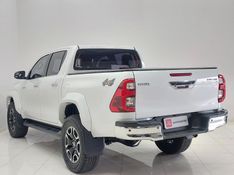 Toyota HILUX 2.8 D-4D TURBO DIESEL CD SRX PLUS 4X4 AUTOMÁTICO 2024/2024 BETIOLO NOVOS E SEMINOVOS LAJEADO / Carros no Vale
