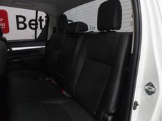 Toyota HILUX 2.8 D-4D TURBO DIESEL CD SRX PLUS 4X4 AUTOMÁTICO 2024/2024 BETIOLO NOVOS E SEMINOVOS LAJEADO / Carros no Vale