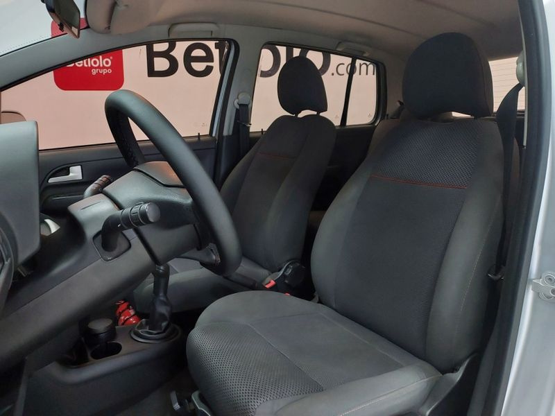 Volkswagen FOX 1.0 MI 8V FLEX 4P MANUAL 2008/2009 BETIOLO NOVOS E SEMINOVOS LAJEADO / Carros no Vale