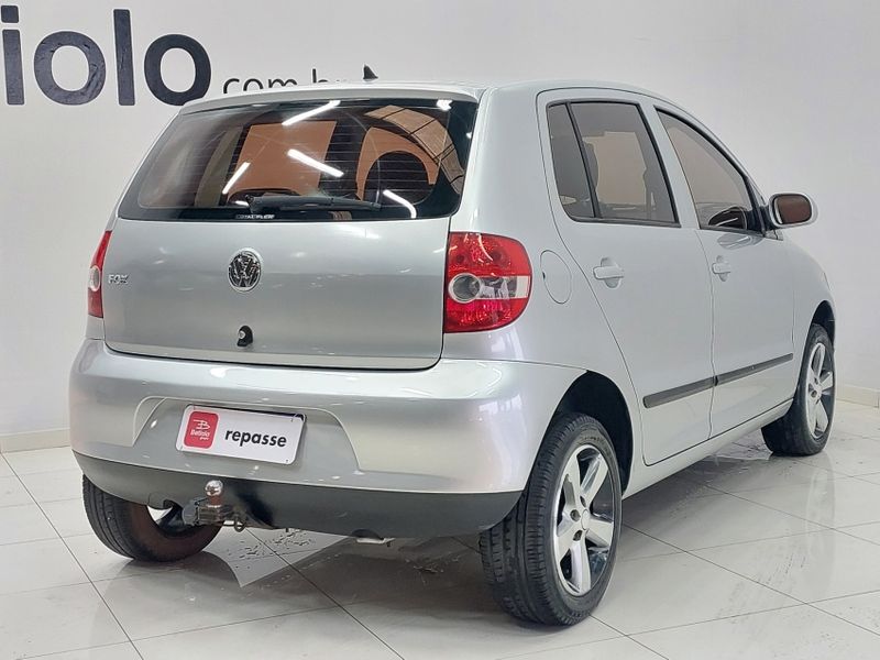 Volkswagen FOX 1.0 MI 8V FLEX 4P MANUAL 2008/2009 BETIOLO NOVOS E SEMINOVOS LAJEADO / Carros no Vale