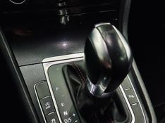 Volkswagen GOLF 2.0 TSI GTI 16V TURBO GASOLINA 4P AUTOMÁTICO 2016/2016 CASTELLAN E TOMAZONI MOTORS CAXIAS DO SUL / Carros no Vale