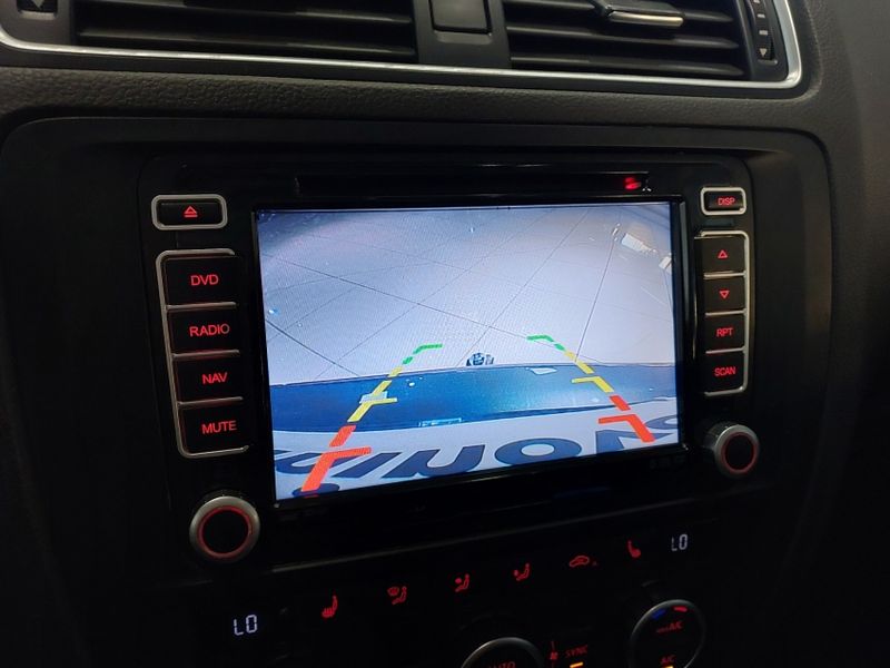 Volkswagen JETTA 2.0 TSI HIGHLINE 211CV GASOLINA 4P TIPTRONIC 2014/2014 BETIOLO NOVOS E SEMINOVOS LAJEADO / Carros no Vale