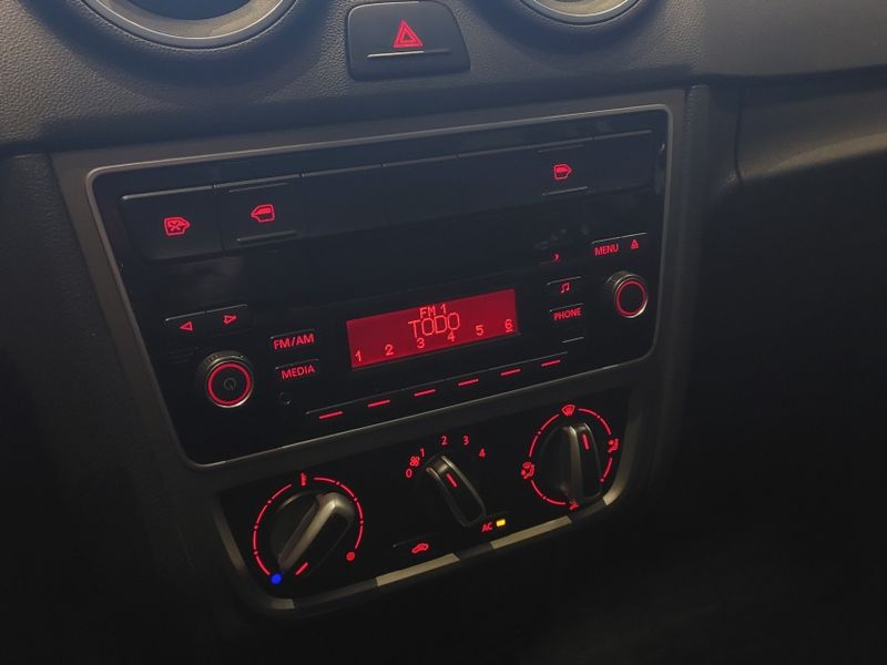 Volkswagen VOYAGE 1.6 MI 8V FLEX 4P AUTOMATIZADO 2012/2013 BETIOLO NOVOS E SEMINOVOS LAJEADO / Carros no Vale