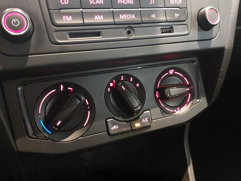 Volkswagen VOYAGE 1.6 MSI TOTALFLEX 4P MANUAL 2021/2022 BETIOLO NOVOS E SEMINOVOS LAJEADO / Carros no Vale