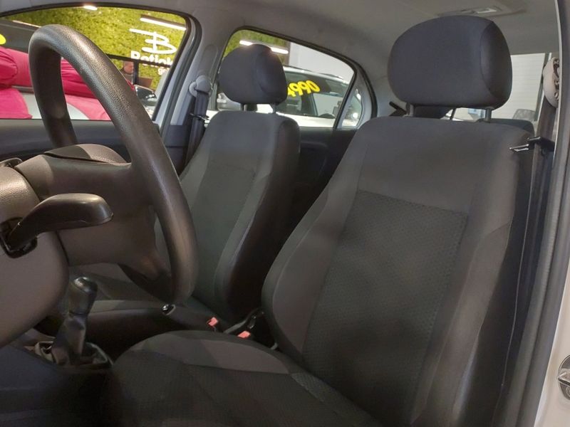 Volkswagen VOYAGE 1.6 MSI TOTALFLEX 4P MANUAL 2021/2022 BETIOLO NOVOS E SEMINOVOS LAJEADO / Carros no Vale