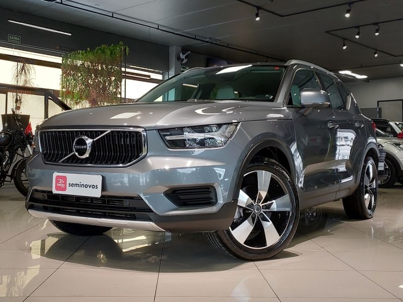 Volvo XC40 2.0 T5 GASOLINA MOMENTUM AWD GEARTRONIC 2019/2019 BETIOLO NOVOS E SEMINOVOS LAJEADO / Carros no Vale