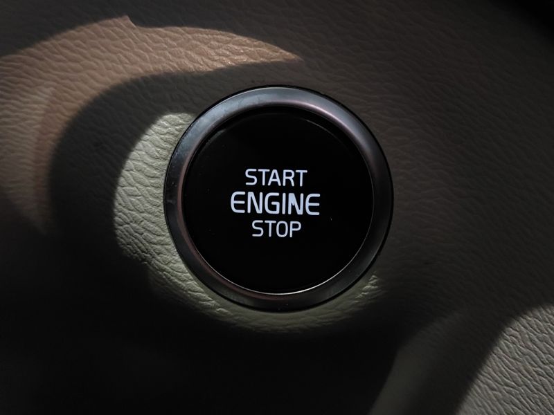 Volvo XC40 2.0 T5 GASOLINA MOMENTUM AWD GEARTRONIC 2019/2019 BETIOLO NOVOS E SEMINOVOS LAJEADO / Carros no Vale