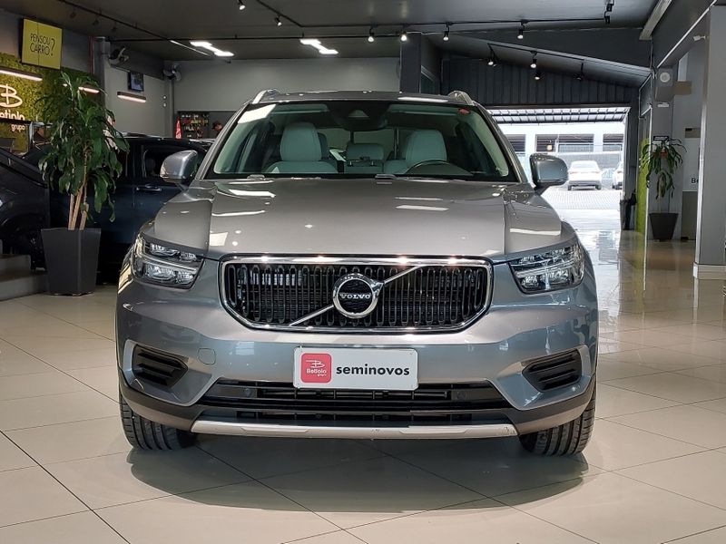 Volvo XC40 2.0 T5 GASOLINA MOMENTUM AWD GEARTRONIC 2019/2019 BETIOLO NOVOS E SEMINOVOS LAJEADO / Carros no Vale