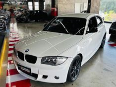 BMW 118i 2.0 SPORT EDITION 16V GASOLINA 2P AUTOMÁTICO 2011/2012 CASTELLAN E TOMAZONI MOTORS CAXIAS DO SUL / Carros no Vale