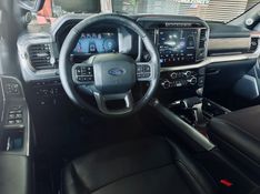 Ford F-150 5.0 V8 GASOLINA CD LARIAT FX4 AUTOMÁTICO 2024/2024 CASTELLAN E TOMAZONI MOTORS CAXIAS DO SUL / Carros no Vale