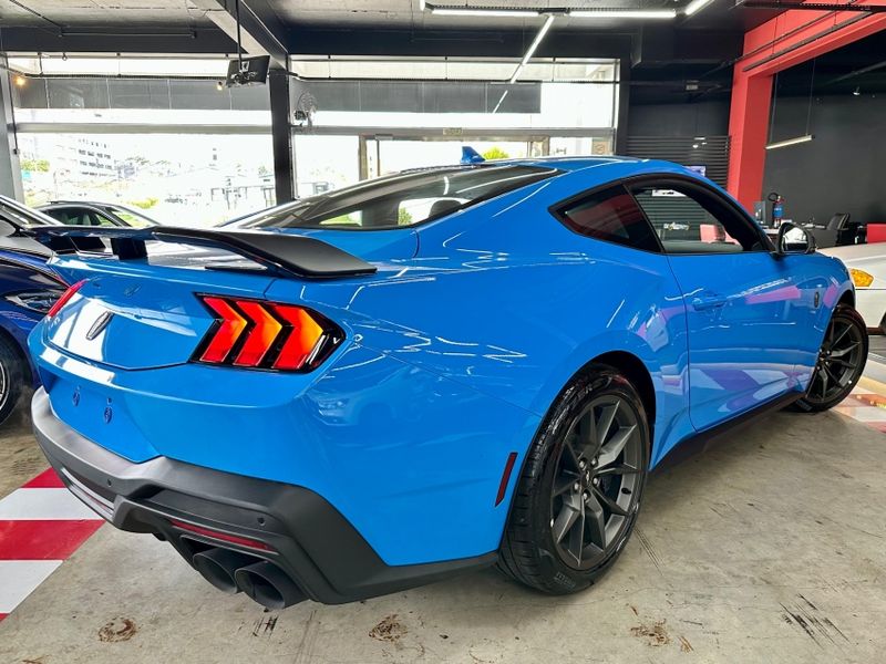 Ford MUSTANG 5.0 V8 GASOLINA DARK HORSE SELECTSHIFT 2025/2025 CASTELLAN E TOMAZONI MOTORS CAXIAS DO SUL / Carros no Vale