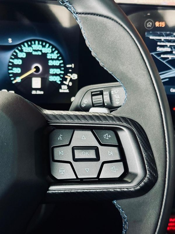 Ford MUSTANG 5.0 V8 GASOLINA DARK HORSE SELECTSHIFT 2025/2025 CASTELLAN E TOMAZONI MOTORS CAXIAS DO SUL / Carros no Vale