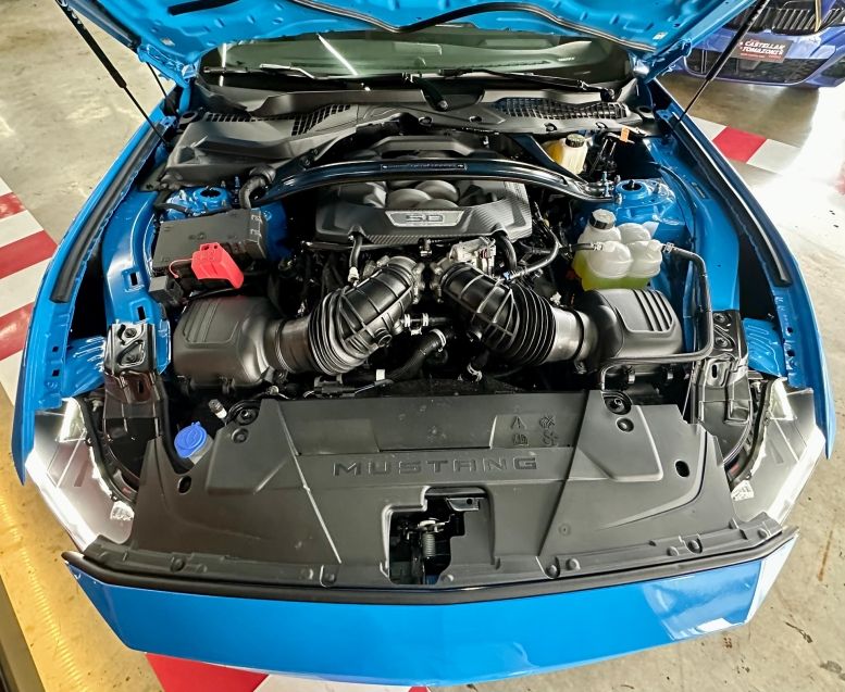 Ford MUSTANG 5.0 V8 GASOLINA DARK HORSE SELECTSHIFT 2025/2025 CASTELLAN E TOMAZONI MOTORS CAXIAS DO SUL / Carros no Vale