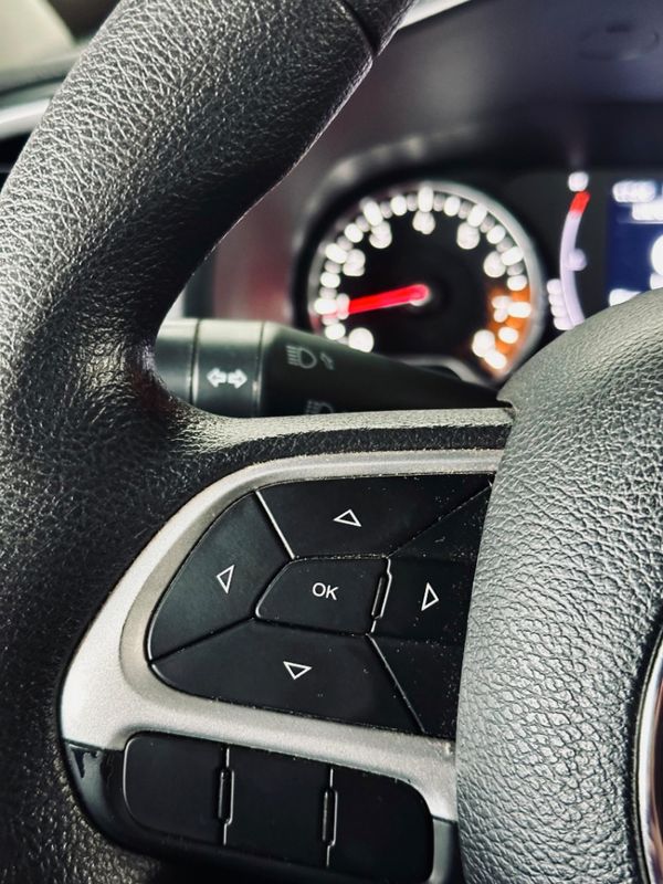 JEEP RENEGADE 1.8 16V FLEX 4P AUTOMÁTICO 2020/2020 CASTELLAN E TOMAZONI MOTORS CAXIAS DO SUL / Carros no Vale