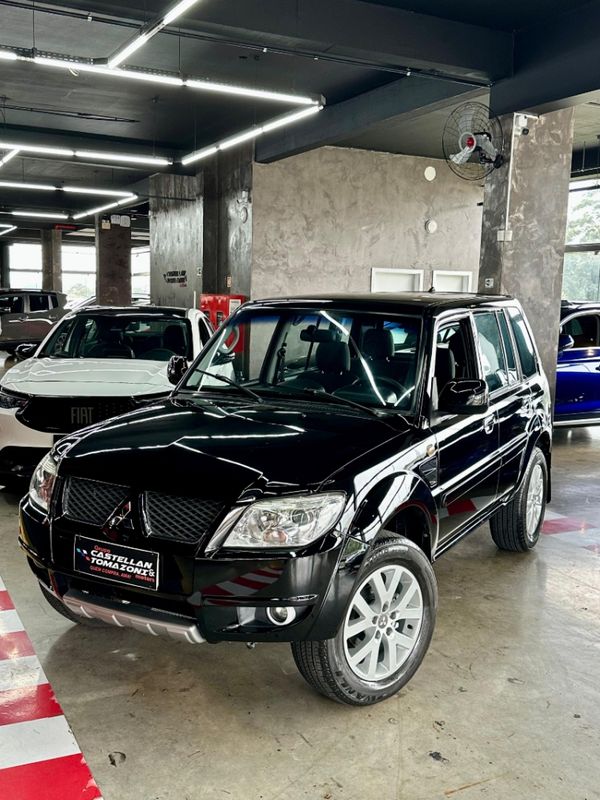 Mitsubishi PAJERO TR4 2.0 4X4 16V 140CV FLEX 4P AUTOMÁTICO 2010/2011 CASTELLAN E TOMAZONI MOTORS CAXIAS DO SUL / Carros no Vale
