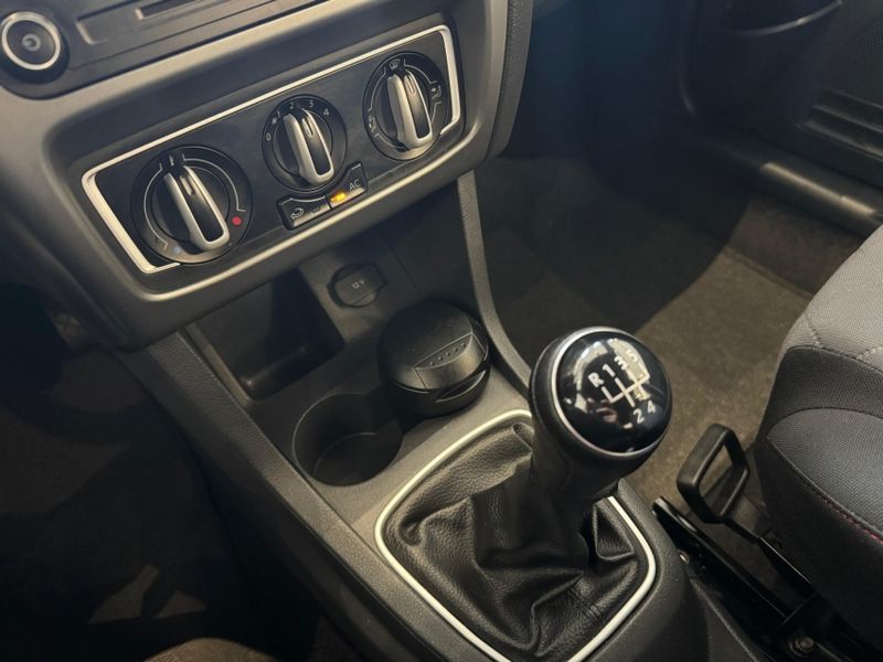 Volkswagen FOX 1.6 MSI TOTAL FLEX XTREME 4P MANUAL 2020/2021 DRSUL SEMINOVOS CAXIAS DO SUL – LAJEADO – SANTA CRUZ DO SUL / Carros no Vale