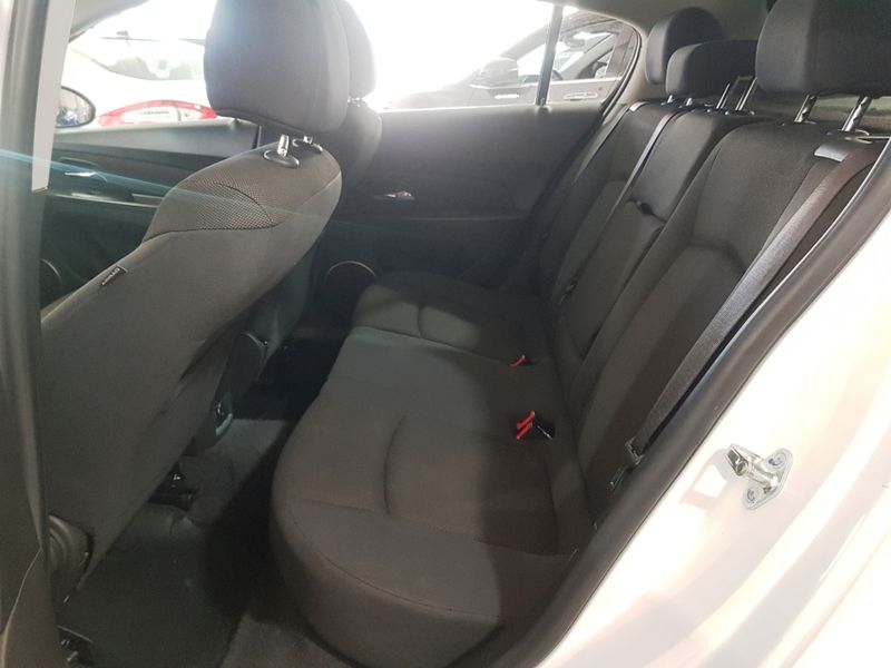 Chevrolet CRUZE 1.8 LT SPORT6 16V FLEX 4P MANUAL 2014/2014 ADVANT AUTOMÓVEIS CAXIAS DO SUL / Carros no Vale