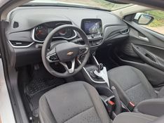 Chevrolet ONIX 1.0 TURBO FLEX PLUS LT MANUAL 2020/2021 CAMINHÕES & CAMIONETAS PASSO FUNDO / Carros no Vale