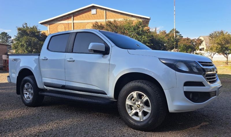 Chevrolet S10 2.8 LT 4X4 CD 16V TURBO DIESEL 4P AUTOMÁTICO 2018/2019 CAMINHÕES & CAMIONETAS PASSO FUNDO / Carros no Vale