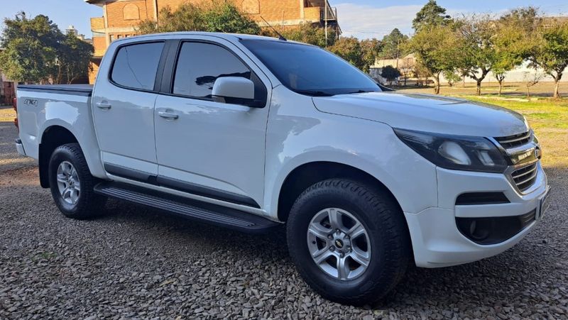 Chevrolet S10 2.8 LT 4X4 CD 16V TURBO DIESEL 4P AUTOMÁTICO 2018/2019 CAMINHÕES & CAMIONETAS PASSO FUNDO / Carros no Vale