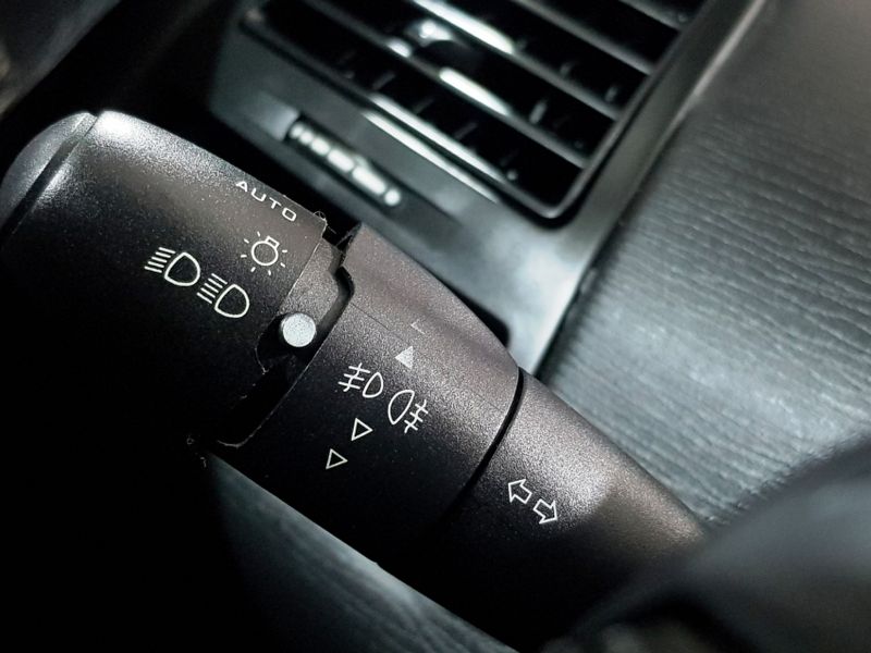 Citroen C4 2.0 GLX COMPETITION 16V FLEX 4P AUTOMÁTICO 2013/2014 ADVANT AUTOMÓVEIS CAXIAS DO SUL / Carros no Vale
