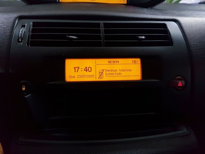 Citroen C4 2.0 GLX COMPETITION 16V FLEX 4P AUTOMÁTICO 2013/2014 ADVANT AUTOMÓVEIS CAXIAS DO SUL / Carros no Vale