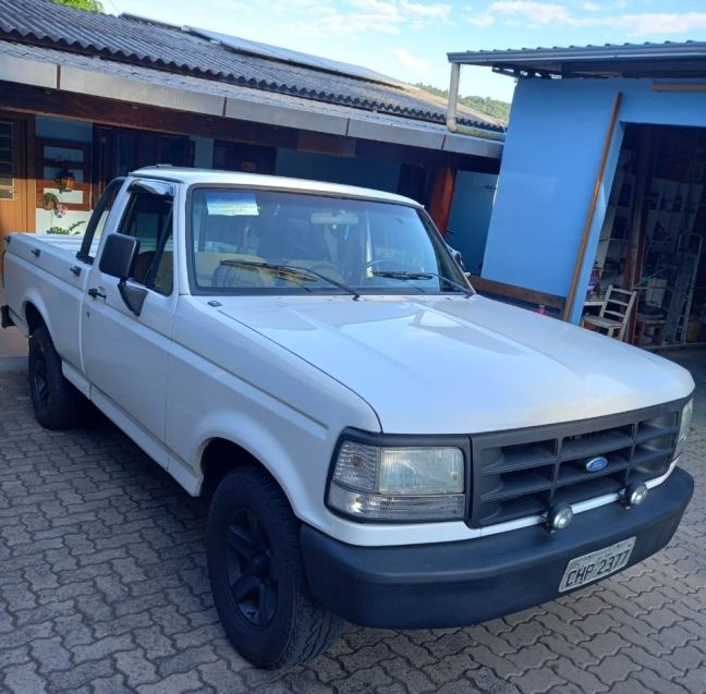 Ford F-1000 2.5 XLT 4X2 CS 8V TURBO DIESEL 2P MANUAL 1996/1997 CAMINHÕES & CAMIONETAS PASSO FUNDO / Carros no Vale