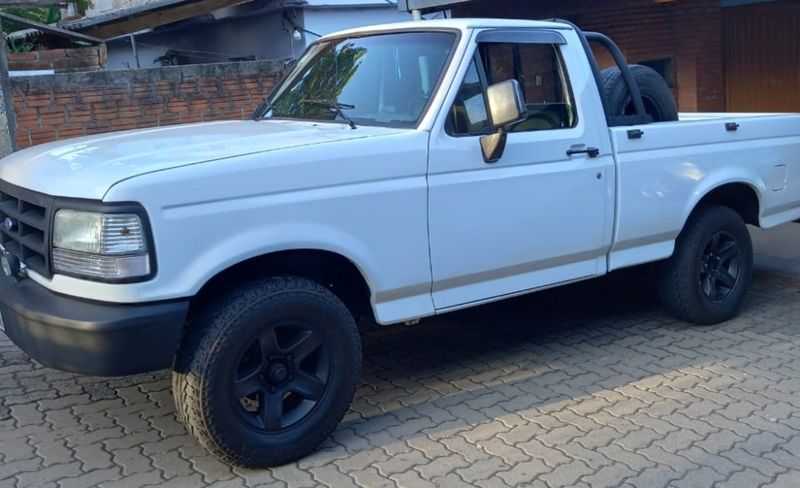 Ford F-1000 2.5 XLT 4X2 CS 8V TURBO DIESEL 2P MANUAL 1996/1997 CAMINHÕES & CAMIONETAS PASSO FUNDO / Carros no Vale