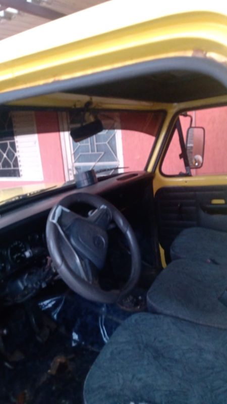 Ford F-1000 3.9 SUPER SÉRIE CS 8V DIESEL 2P MANUAL 1982/1983 CAMINHÕES & CAMIONETAS PASSO FUNDO / Carros no Vale