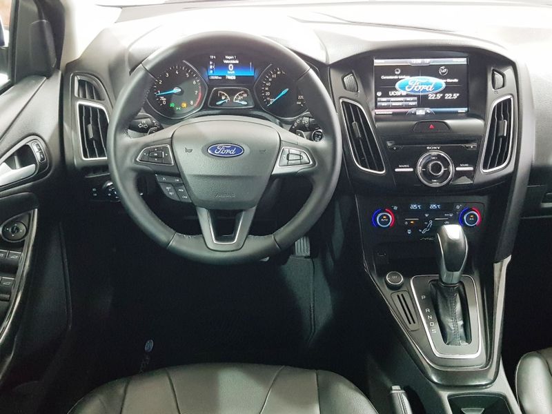 Ford FOCUS 2.0 TITANIUM 16V FLEX 4P POWERSHIFT 2015/2016 ADVANT AUTOMÓVEIS CAXIAS DO SUL / Carros no Vale