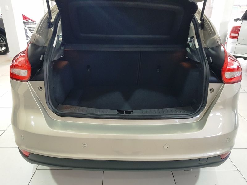 Ford FOCUS 2.0 TITANIUM 16V FLEX 4P POWERSHIFT 2015/2016 ADVANT AUTOMÓVEIS CAXIAS DO SUL / Carros no Vale