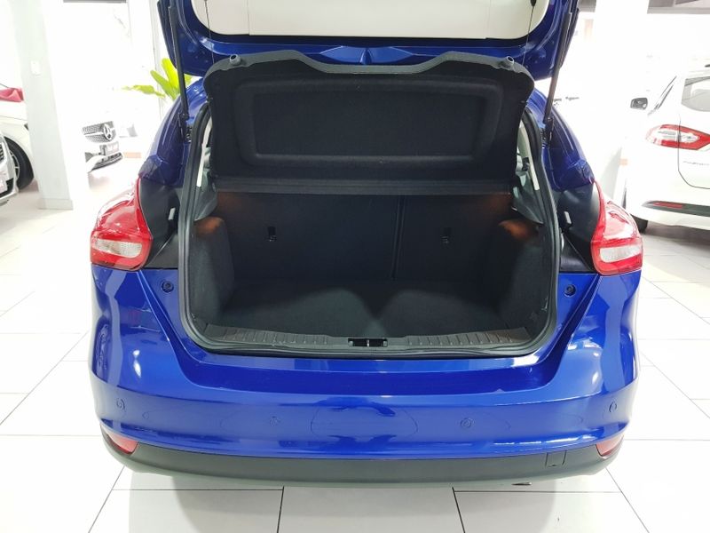 Ford FOCUS 2.0 TITANIUM 16V FLEX 4P POWERSHIFT 2015/2016 ADVANT AUTOMÓVEIS CAXIAS DO SUL / Carros no Vale
