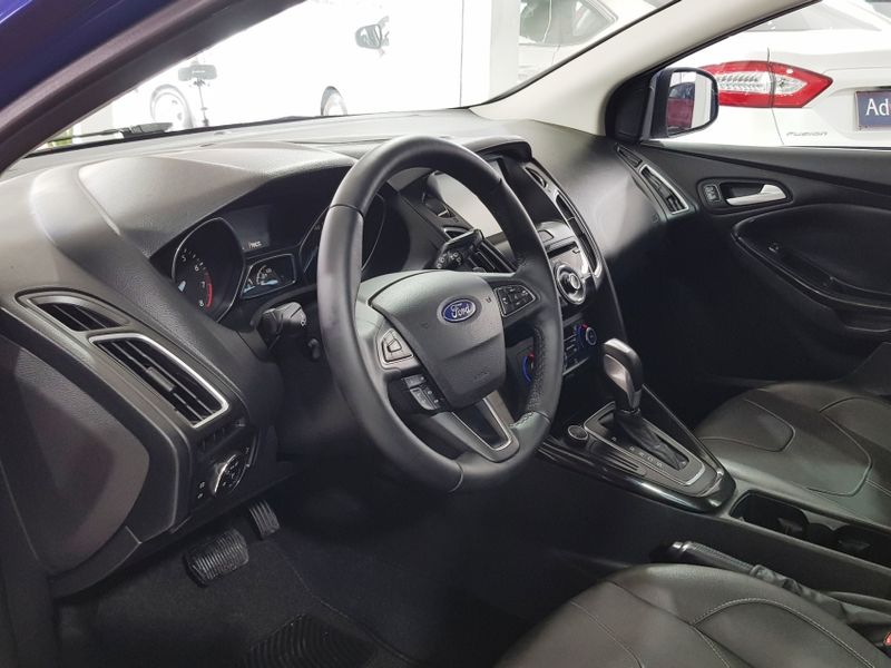 Ford FOCUS 2.0 TITANIUM 16V FLEX 4P POWERSHIFT 2015/2016 ADVANT AUTOMÓVEIS CAXIAS DO SUL / Carros no Vale